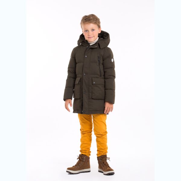 Pengu KIDS 90% down filling parka for boys and girls and as it is long and minimalistic, it suits to city or to the nature. Down parkas are very light to wear but then again very warm.